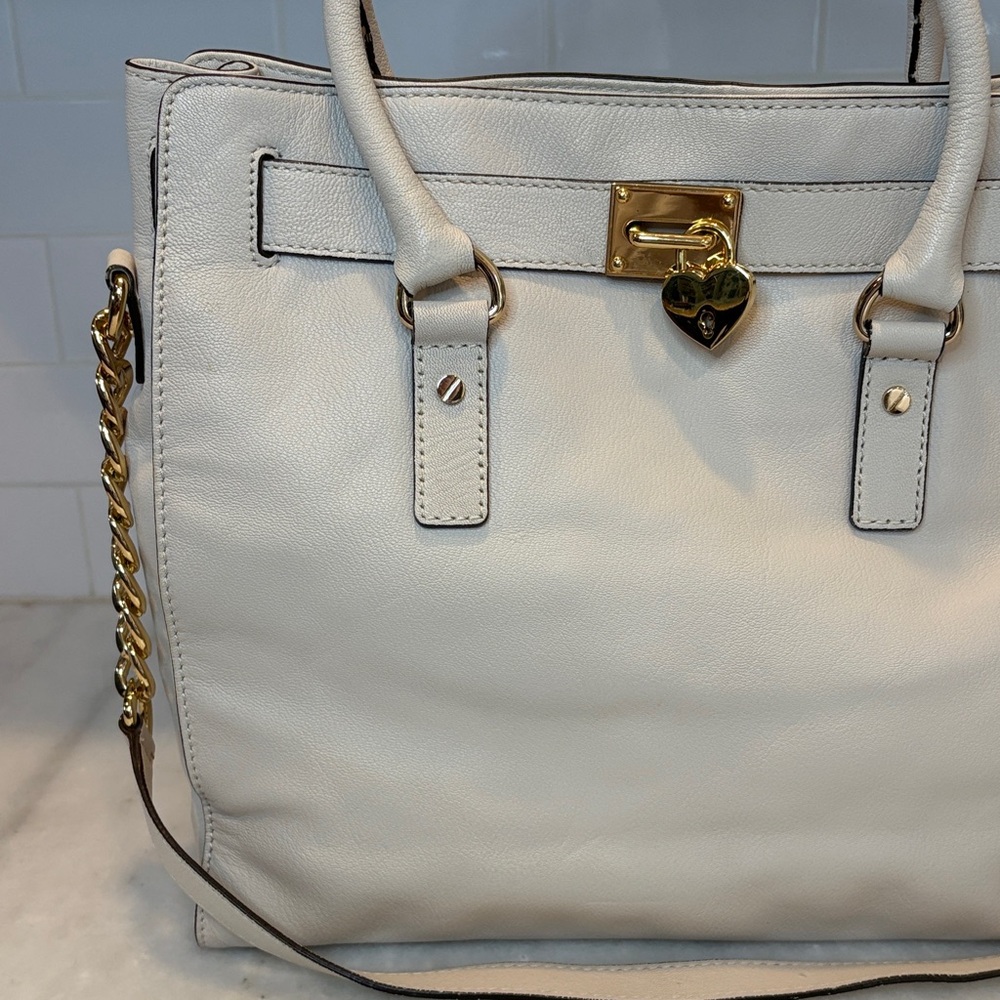 Michael Kors Hamilton Heart Lock XL Convertible Tote - Picture 3 of 16